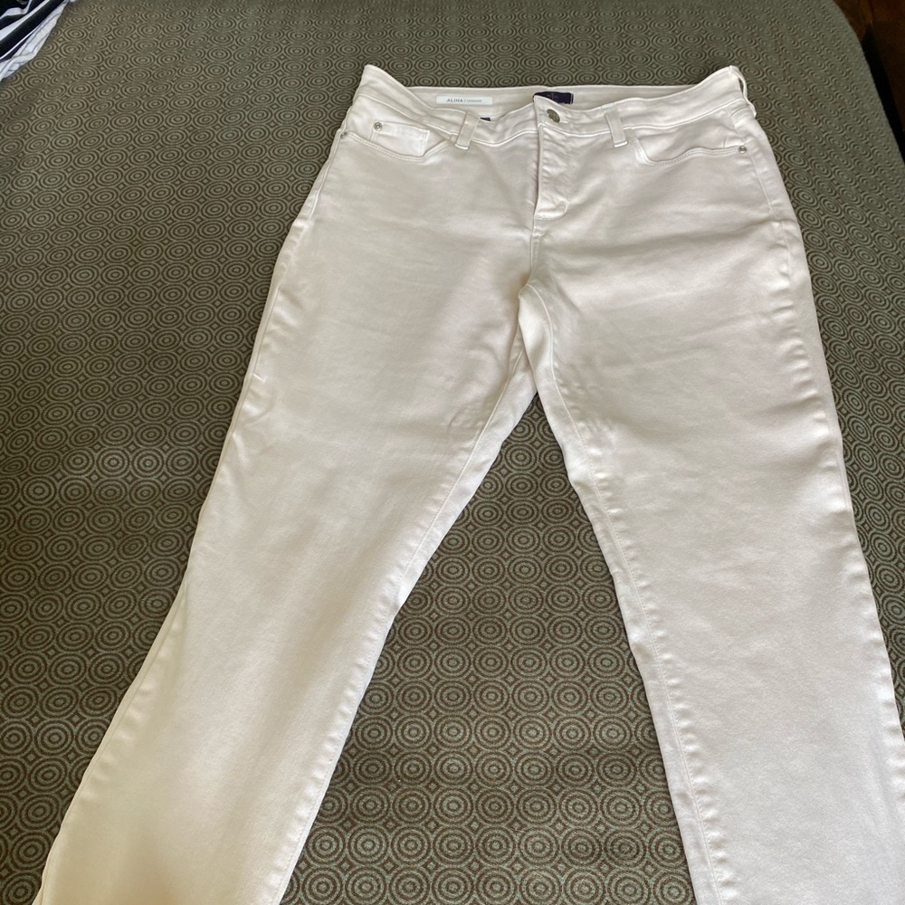NYDJ Alina Legging/Straight Leg Jean